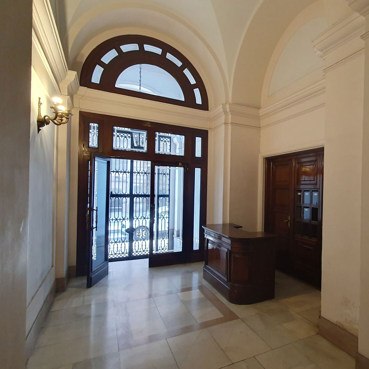 02_6_1_EdificioOficinas_2